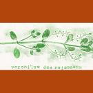 Empreinte de véronique des ruisseaux réalisée à l'encre vert clair sur une feuille de papier