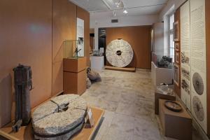 La section expolitation de la pierre meulière dans l'espace permanent du musée