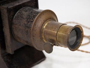 Détail de l'objectif d'une lanterne de projection