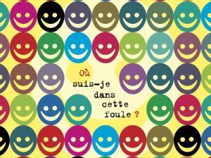 Pochette du CD intitulé : Où suis-je dans cette foule ?, sur un fond à dominante jaune, des smileys de toutes les couleurs.