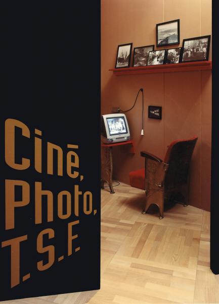 Entrée de l'espace "Ciné,  Photo, T.S.F."