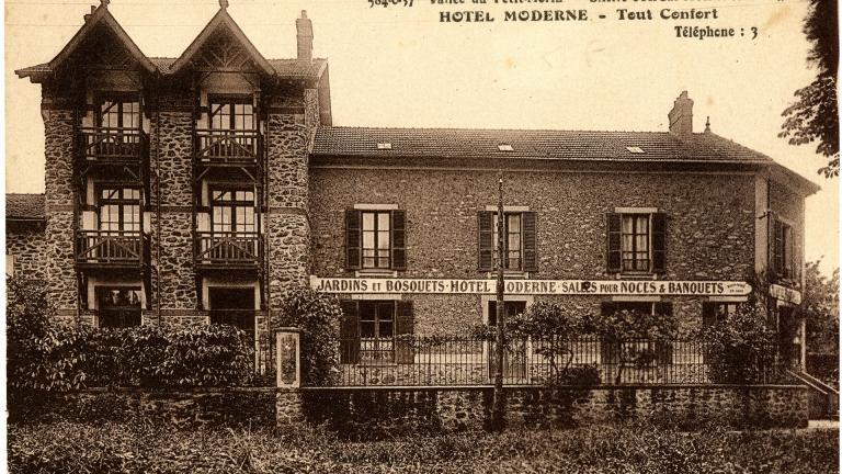 carte postale ancienne représentant l'Hôtel Moderne à Saint Cyr-sur-Morin