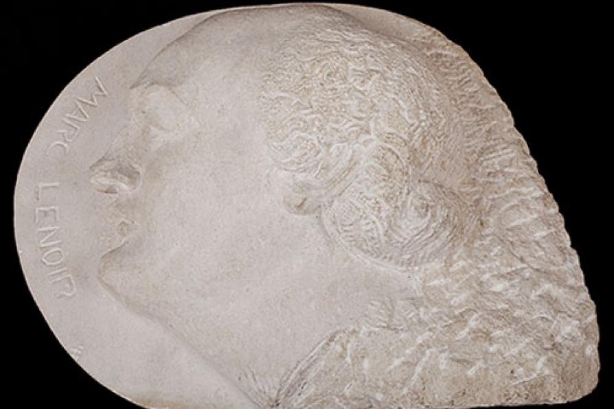 Haut-relief en pierre sculptée représentant le profil gauche de l'Abbé Marc Lenoir, 